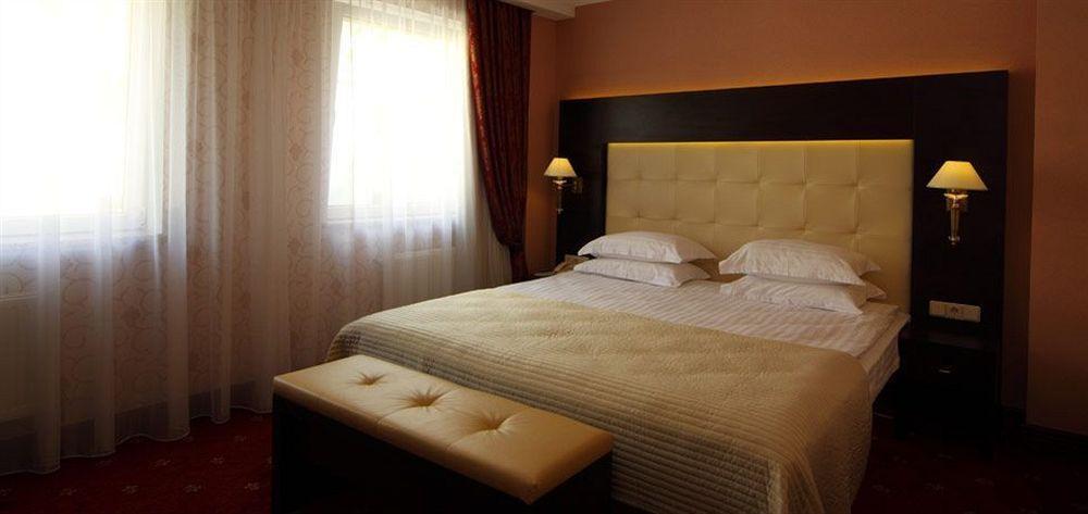 Delice Hotel Lviv Eksteriør billede
