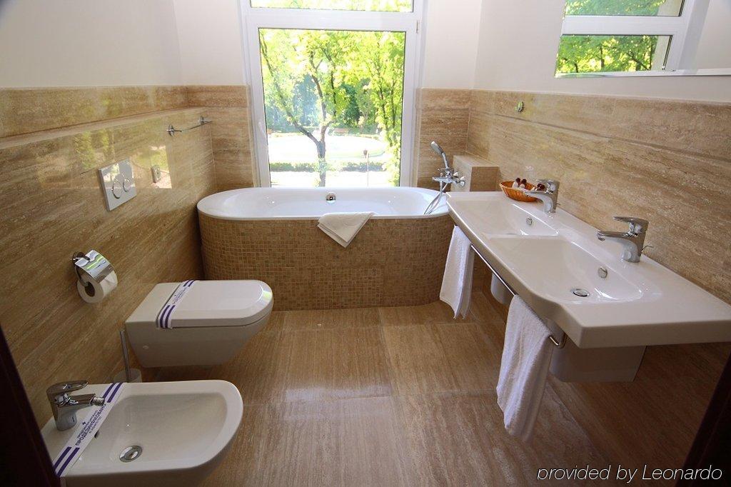 Delice Hotel Lviv Værelse billede