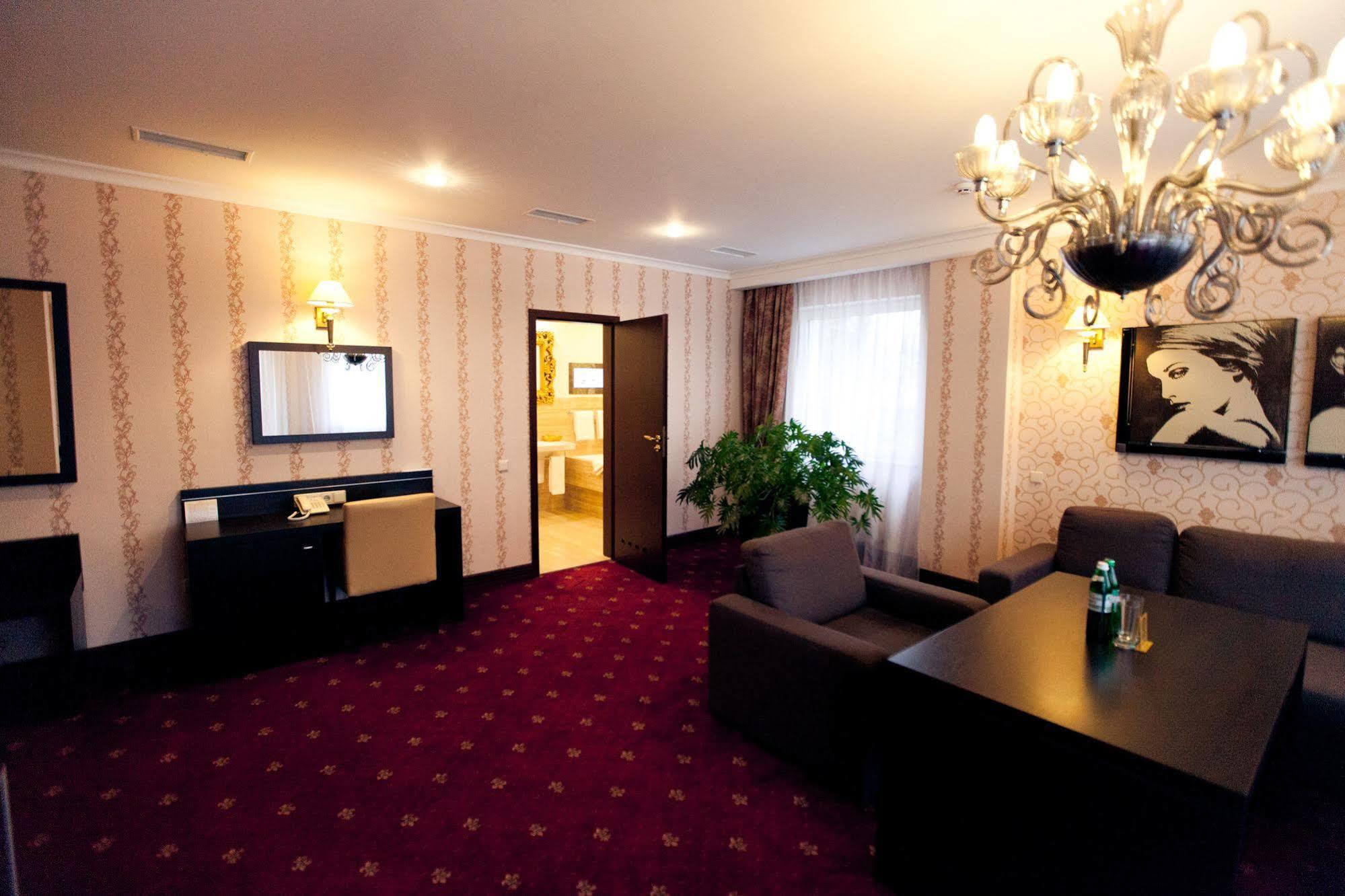 Delice Hotel Lviv Eksteriør billede