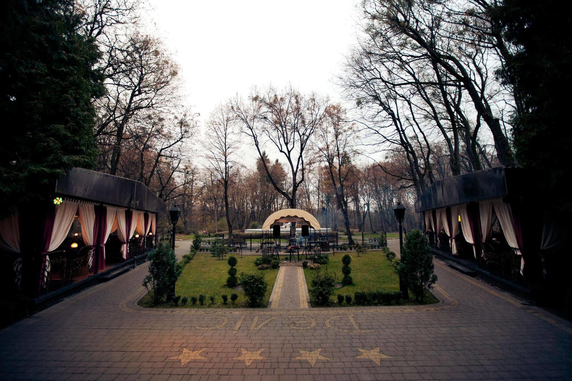 Delice Hotel Lviv Eksteriør billede